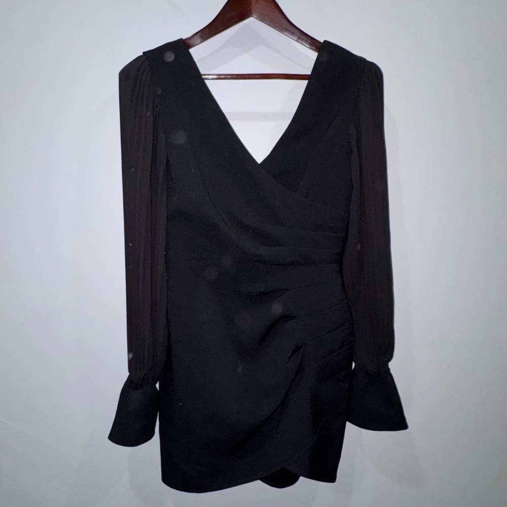Karlie Shellie Dress Women Sz M Black Mini Ruched Pleated Tulip Sleeve $178